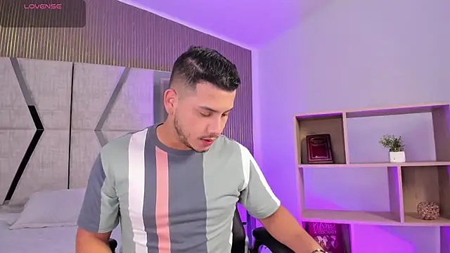 Axel grey  online show from February 24, 2026, 12:47 pm