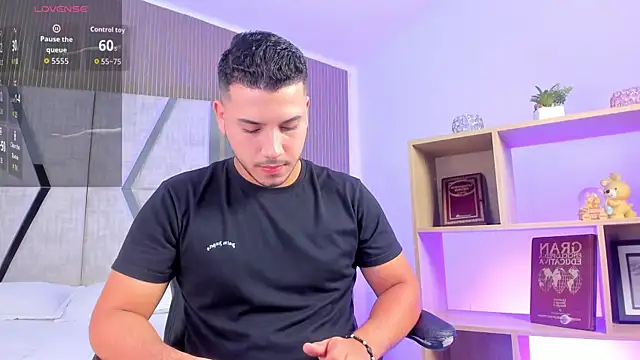 Axel grey  online show from March 29, 2026, 1:33 pm