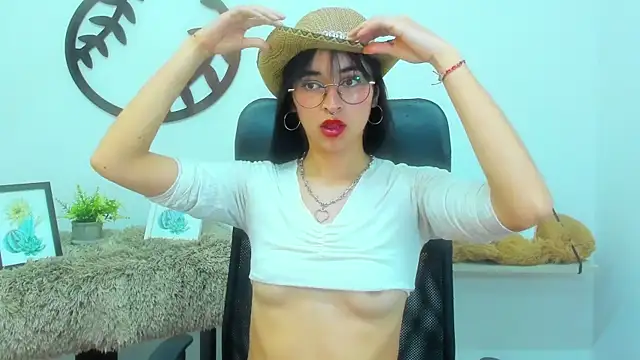  Amatista Fire online show from October 22, 2025, 2:06 pm