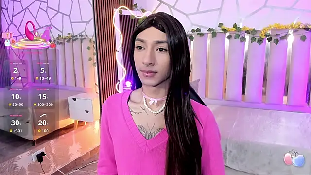 CYRUS TAY online show from June 26, 2026, 8:46 pm
