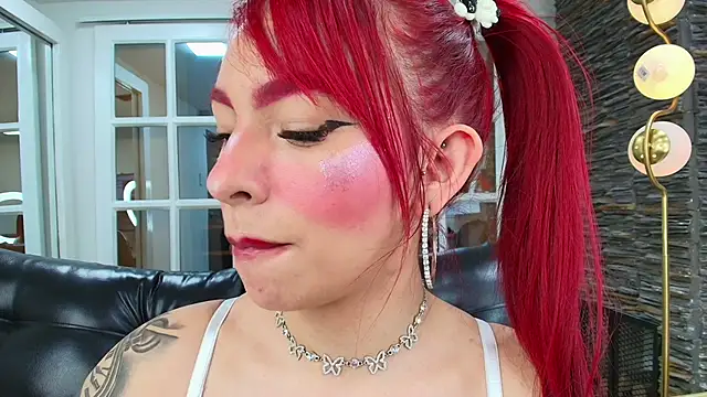 Snapshot of miss___abigail chatting on December 2, 2025, 2:17 am miss abigail online show from December 2, 2025, 2:17 am