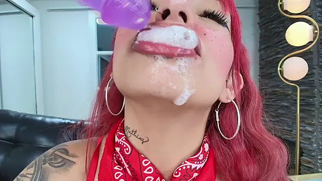 Snapshot of miss___abigail chatting on December 16, 2025, 2:05 am miss abigail online show from December 16, 2025, 2:05 am