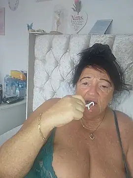 Angeldelightt online show from October 16, 2025, 1:34 pm