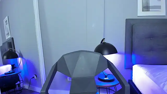 Snapshot of Tylerffoxx chatting on November 6, 2025, 8:32 pm Tylerffoxx online show from November 6, 2025, 8:32 pm