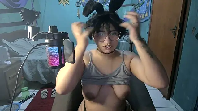 Angel Duck online show from November 10, 2025, 11:26 pm