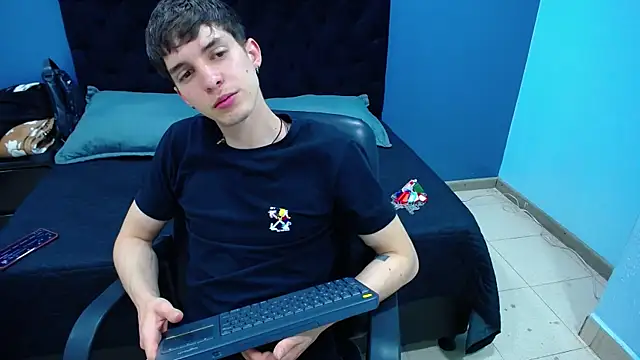 Jheampiiero online show from October 28, 2025, 1:25 pm