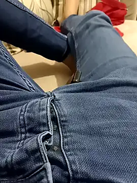 OGUZOZAN online show from September 10, 2025, 6:41 pm