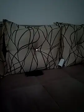 OGUZOZAN online show from September 28, 2025, 4:18 am