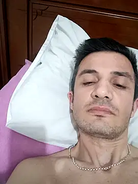 OGUZOZAN online show from November 10, 2025, 9:03 pm