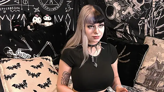 Paige Turner online show from March 25, 2026, 9:10 pm