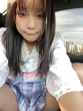 xiaoqiao ss online show from November 23, 2025, 6:35 am