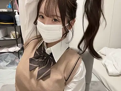 nano-da-u online show from October 26, 2025, 2:12 pm