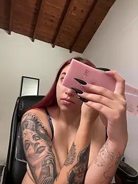 Paulina-Wells online show from December 14, 2025, 5:40 pm