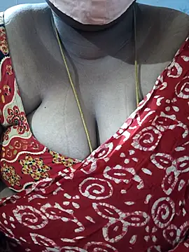 Snapshot of TAMIL_ELAKKIYA chatting on February 5, 2026, 12:26 am TAMIL ELAKKIYA online show from February 5, 2026, 12:26 am