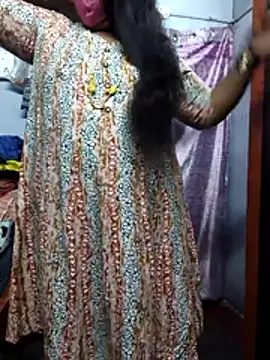 Snapshot of TAMIL_ELAKKIYA chatting on March 4, 2026, 5:41 pm TAMIL ELAKKIYA online show from March 4, 2026, 5:41 pm
