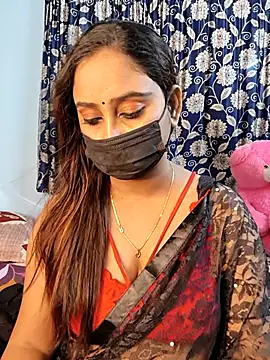 Cute-lusi online show from October 15, 2025, 6:52 pm