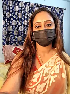 Cute-lusi online show from November 2, 2025, 6:54 pm