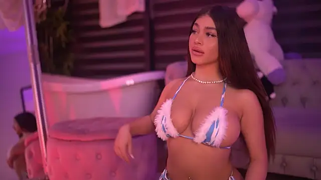 Snapshot of BellaNoirre chatting on December 4, 2025, 6:38 pm BellaNoirre online show from December 4, 2025, 6:38 pm