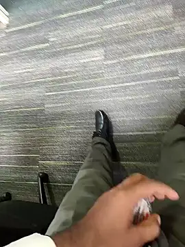 hotboy43339 online show from November 6, 2025, 1:50 am