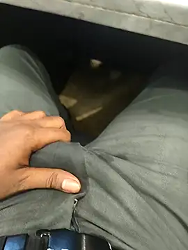 hotboy43339 online show from November 20, 2025, 9:53 am