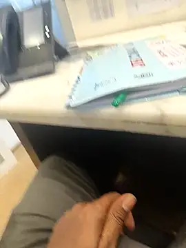 hotboy43339 online show from February 26, 2026, 8:46 am