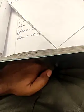 hotboy43339 online show from March 10, 2026, 4:28 am