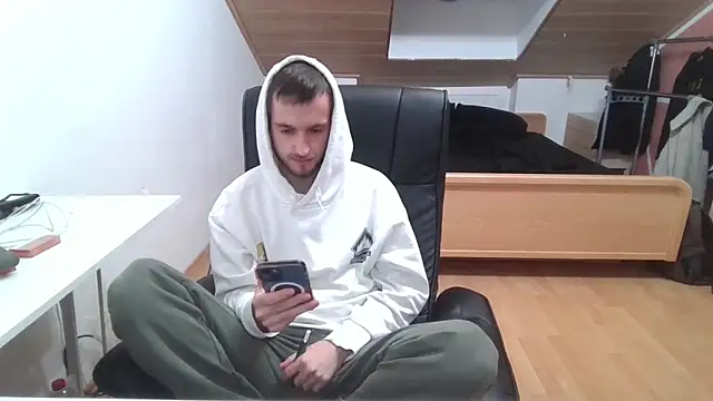 Snapshot of Bez3ybik chatting on October 16, 2025, 5:25 pm Bez3ybik online show from October 16, 2025, 5:25 pm