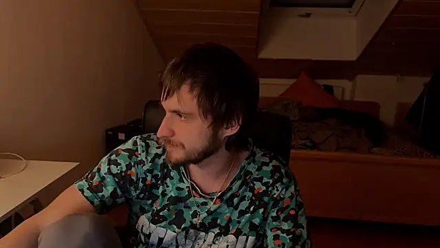 Snapshot of Bez3ybik chatting on January 7, 2026, 5:37 pm Bez3ybik online show from January 7, 2026, 5:37 pm