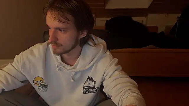 Snapshot of Bez3ybik chatting on February 13, 2026, 5:03 am Bez3ybik online show from February 13, 2026, 5:03 am