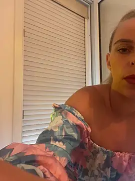 BrumeLove online show from May 26, 2026, 7:37 am