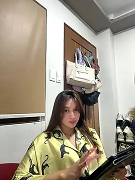 Snapshot of LanySylvia chatting on November 7, 2025, 4:07 pm LanySylvia online show from November 7, 2025, 4:07 pm