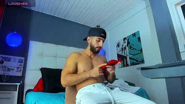 Snapshot of Yiyo10_ chatting on February 3, 2026, 6:22 am Yiyo10 online show from February 3, 2026, 6:22 am