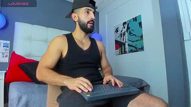 Snapshot of Yiyo10_ chatting on February 14, 2026, 5:04 am Yiyo10 online show from February 14, 2026, 5:04 am