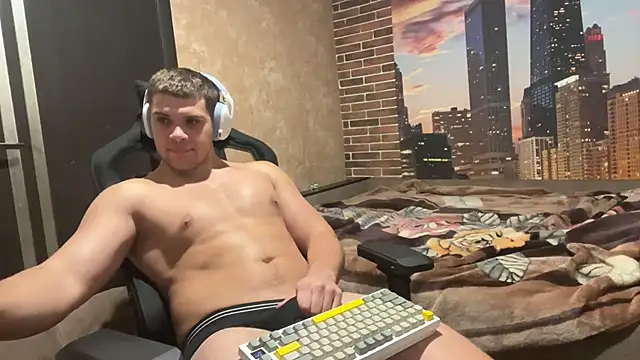 Snapshot of MusclePhantom chatting on November 9, 2025, 9:46 pm MusclePhantom online show from November 9, 2025, 9:46 pm