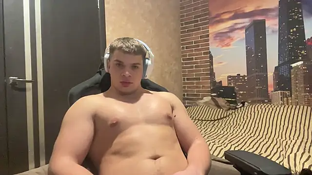 Snapshot of MusclePhantom chatting on December 22, 2025, 9:45 pm MusclePhantom online show from December 22, 2025, 9:45 pm