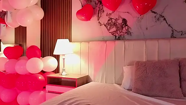 LunaRosse  online show from February 14, 2026, 12:13 pm