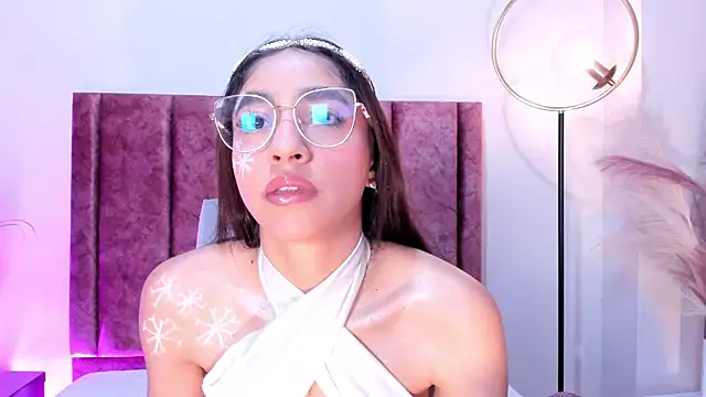 IvyJhons online show from December 15, 2025, 12:09 pm