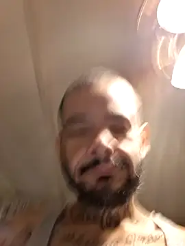 MassedParidae online show from February 28, 2026, 2:01 am