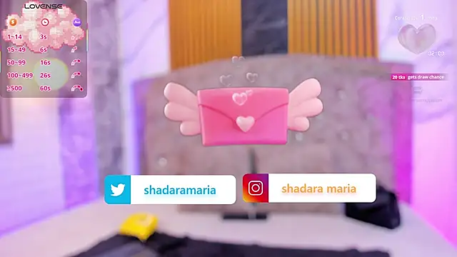 railey rosse  online show from November 11, 2025, 8:20 pm