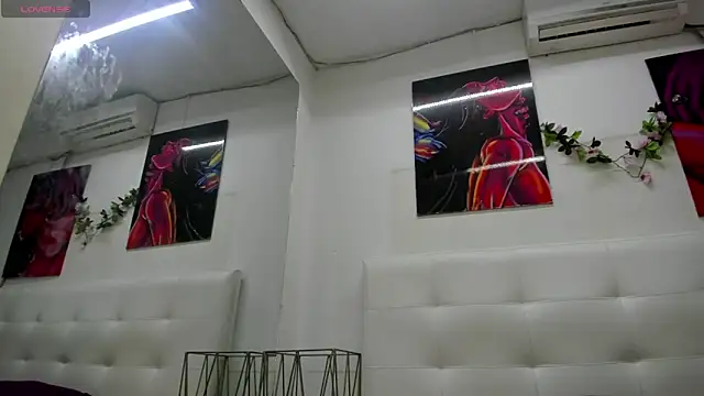 Lucia78couple online show from October 27, 2025, 9:41 pm