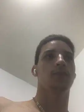 Snapshot of Lobito_00 chatting on February 13, 2026, 3:52 pm Lobito 00 online show from February 13, 2026, 3:52 pm