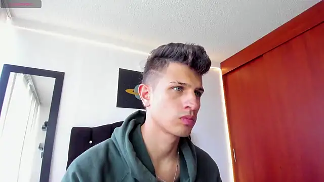 Snapshot of kevin_ahss chatting on December 13, 2025, 8:58 pm kevin ahss online show from December 13, 2025, 8:58 pm