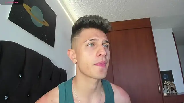 Snapshot of kevin_ahss chatting on February 20, 2026, 10:10 pm kevin ahss online show from February 20, 2026, 10:10 pm