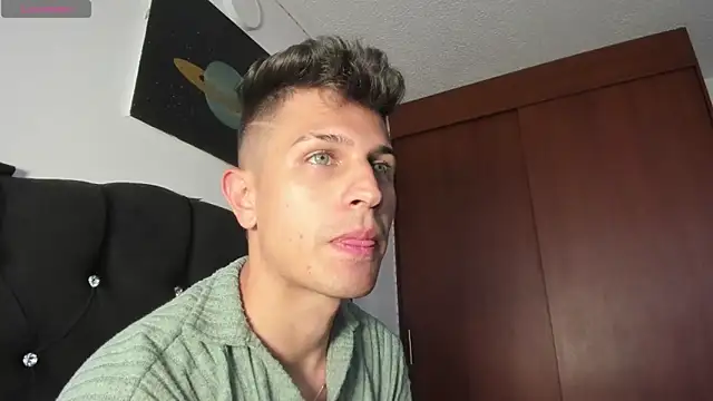 Snapshot of kevin_ahss chatting on February 21, 2026, 10:33 pm kevin ahss online show from February 21, 2026, 10:33 pm