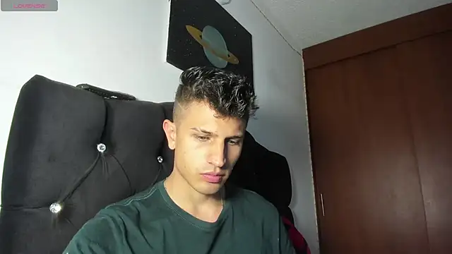 Snapshot of kevin_ahss chatting on February 23, 2026, 10:40 pm kevin ahss online show from February 23, 2026, 10:40 pm