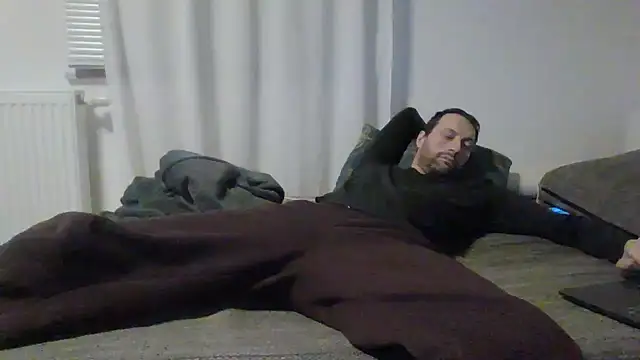 Snapshot of XLBarehengst chatting on January 5, 2026, 8:12 pm XLBarehengst online show from January 5, 2026, 8:12 pm