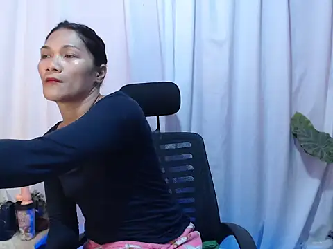 hot gold69 online show from May 25, 2026, 12:11 pm