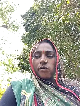 Snapshot of Sapna_hotA chatting on September 22, 2025, 7:10 am Sapna hotA online show from September 22, 2025, 7:10 am