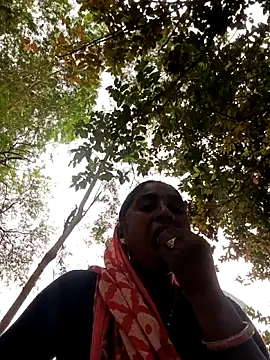 Snapshot of Sapna_hotA chatting on October 25, 2025, 7:49 am Sapna hotA online show from October 25, 2025, 7:49 am