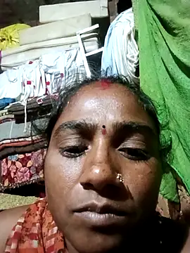 Snapshot of Sapna_hotA chatting on October 29, 2025, 6:31 pm Sapna hotA online show from October 29, 2025, 6:31 pm